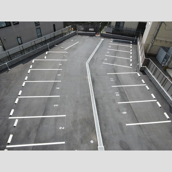 駐車場 (駐車場)