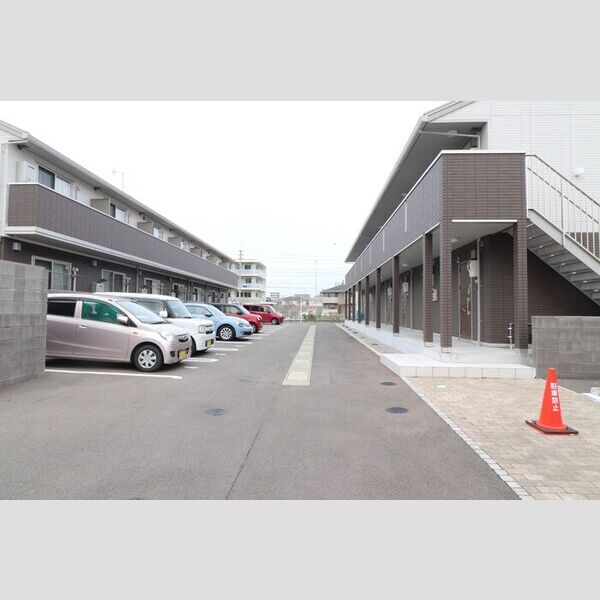 駐車場 (駐車場)