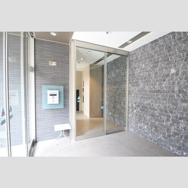 現地周辺 (ロビー)