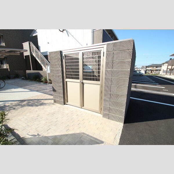 現地周辺 (ゴミステーション)