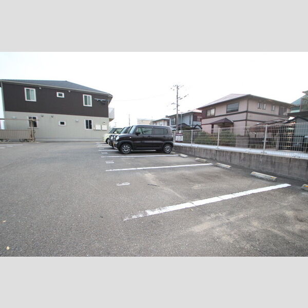 駐車場 (駐車場)
