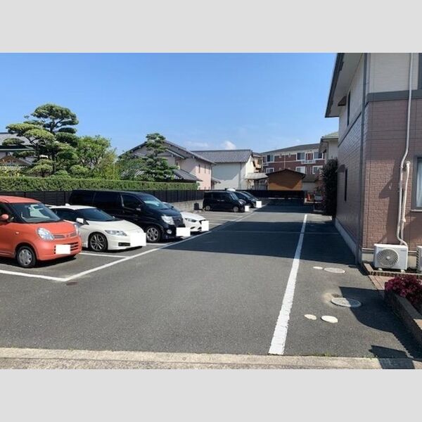 駐車場 (駐車場)