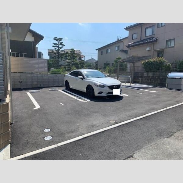 駐車場 (駐車場)