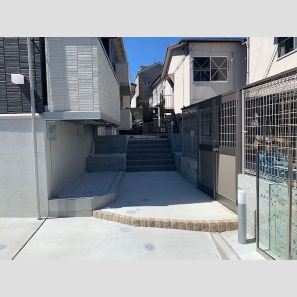 現地周辺 (通路)