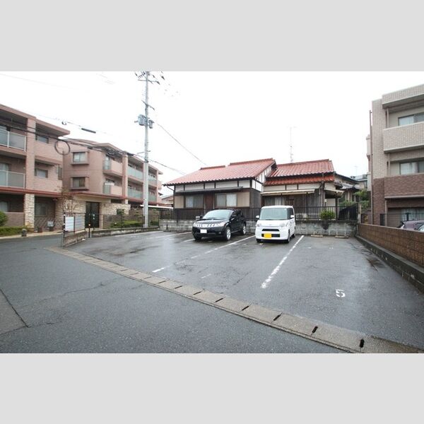 駐車場 (駐車場)