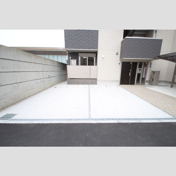 駐車場 (駐車場)