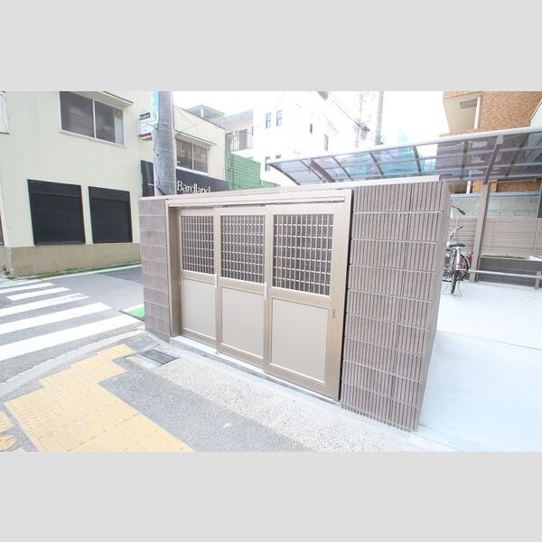 現地周辺 (ゴミ置き場)