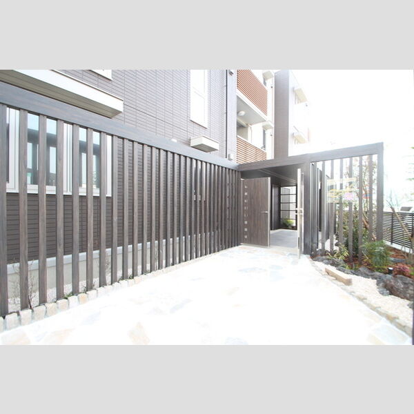 エントランス (エントランス)