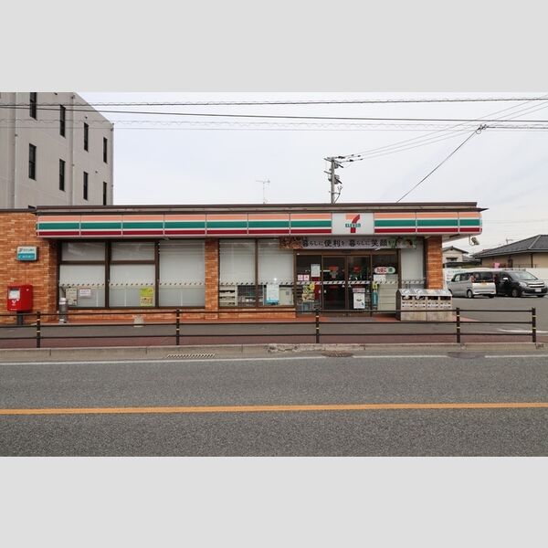 現地周辺 (セブンイレブン福岡長住店 290m)