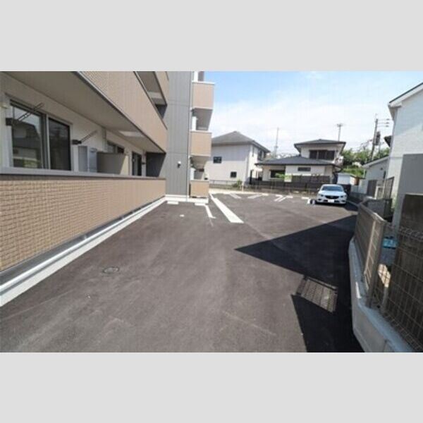 駐車場 (駐車場)