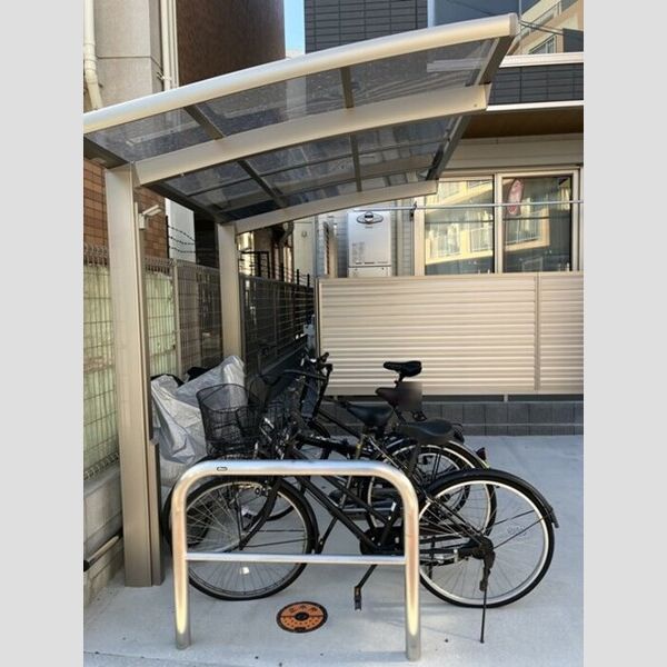 現地周辺 (駐輪場)