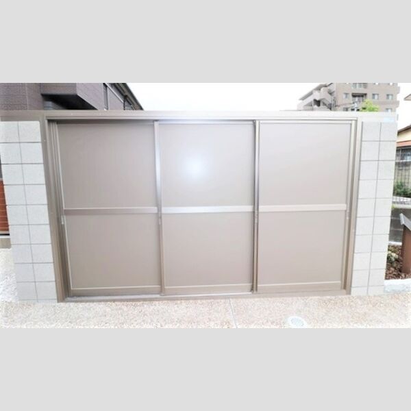 現地周辺 (ゴミ置場)