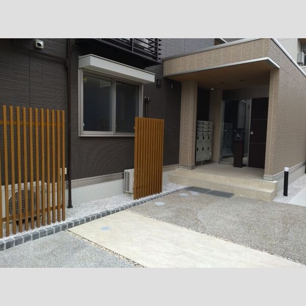 エントランス (エントランス)