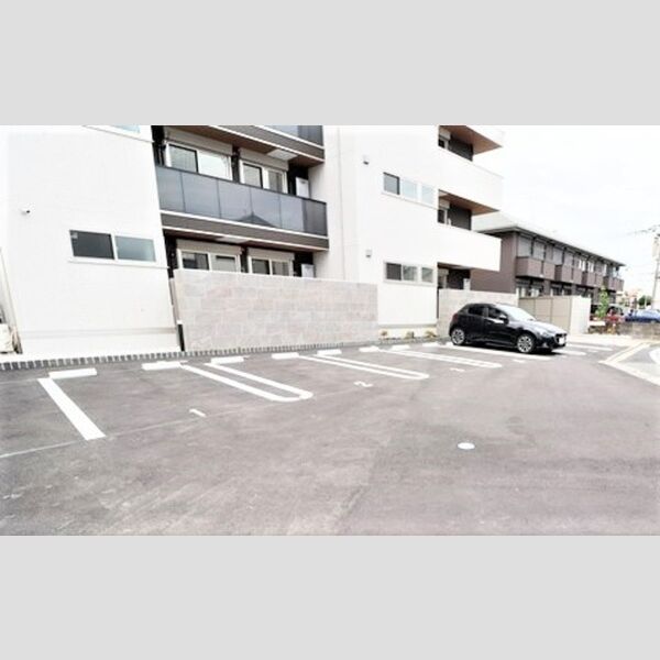 駐車場 (駐車場)