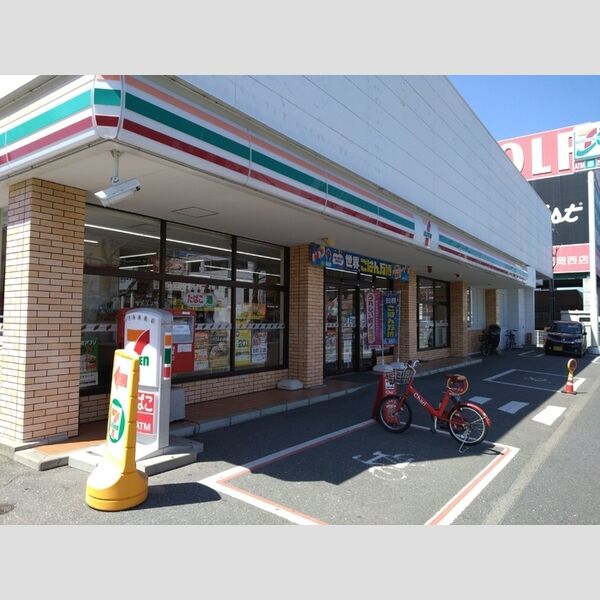 現地周辺 (セブンイレブン福岡石丸1丁目店　550m)