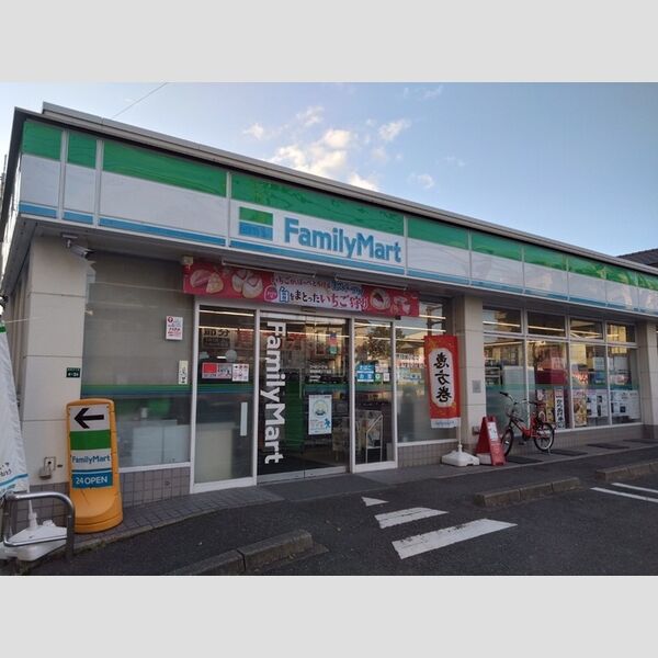 現地周辺 (ファミリーマート福岡鳥飼三丁目店　374m)