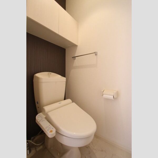 トイレ (102　トイレ　温水洗浄便座)