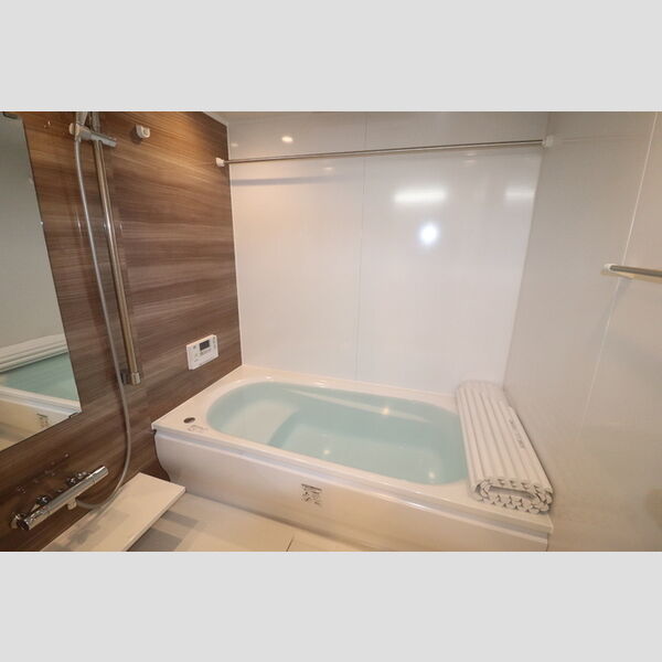 バス (203　浴室)