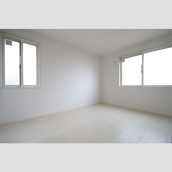 その他 (202　洋室)