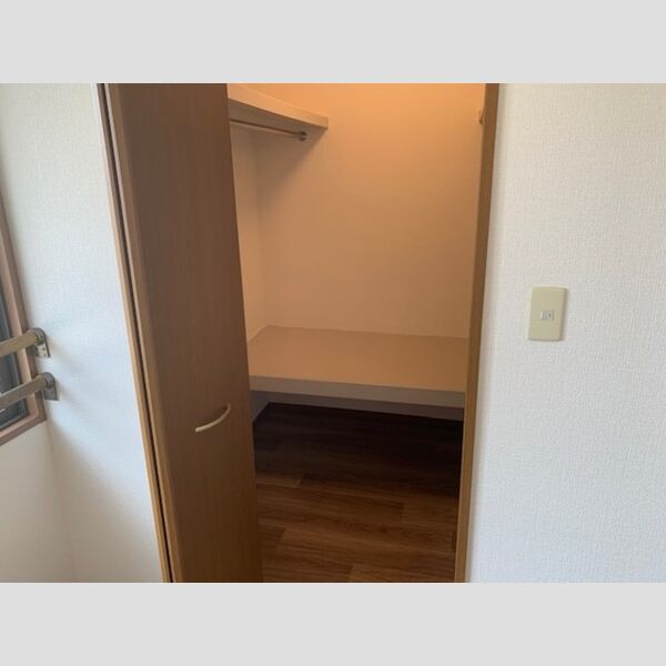 収納 (ウォークインクローゼット)