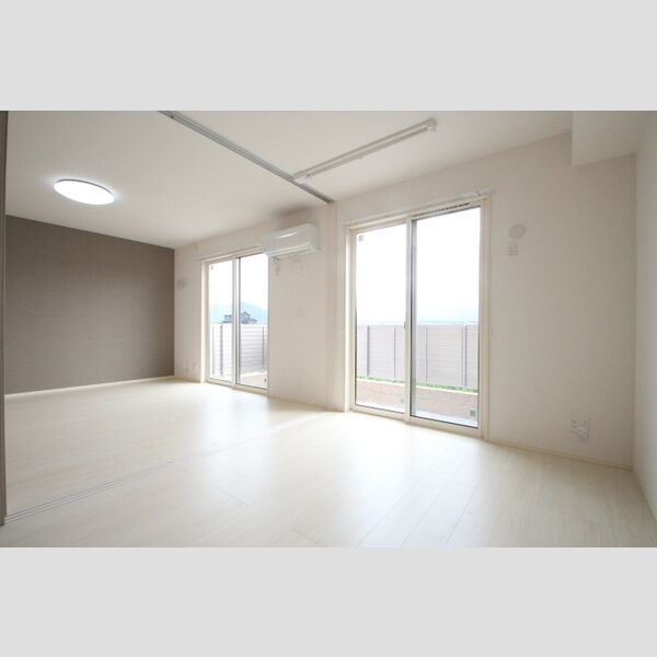 居室・リビング (B102　リビング)