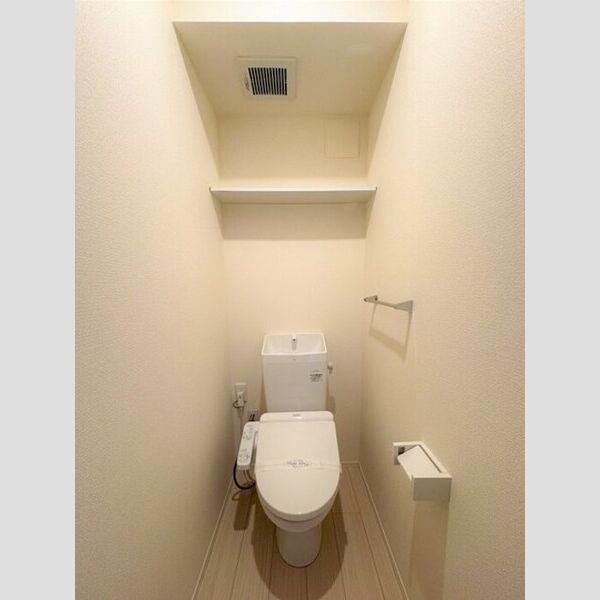 トイレ (B202　温水洗浄暖房便座)