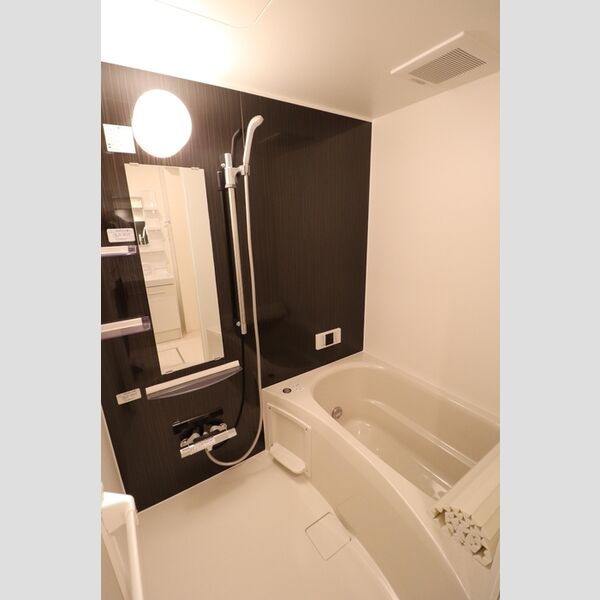 バス (A102　浴室)