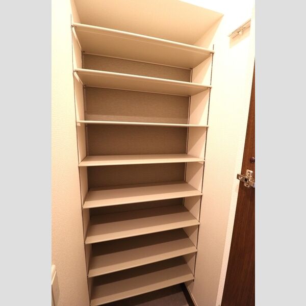 収納 (A102　シューズクローク)