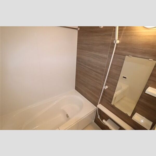 バス (103　浴室)