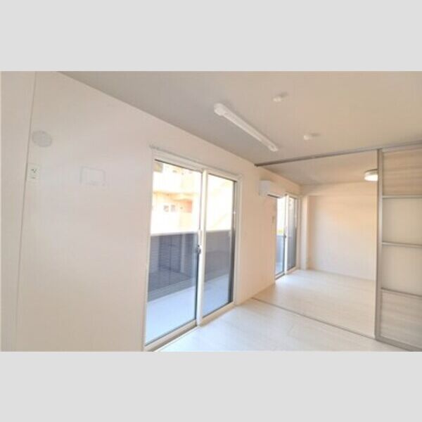 その他 (302　洋室)