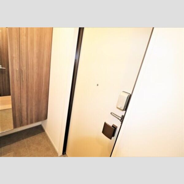 玄関 (301　玄関)