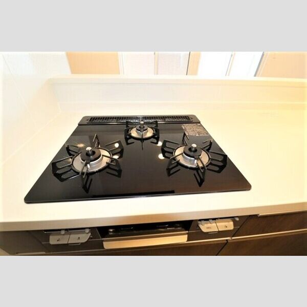 キッチン (3口ガスコンロ)