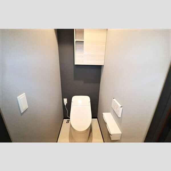 トイレ (温水洗浄暖房便座)