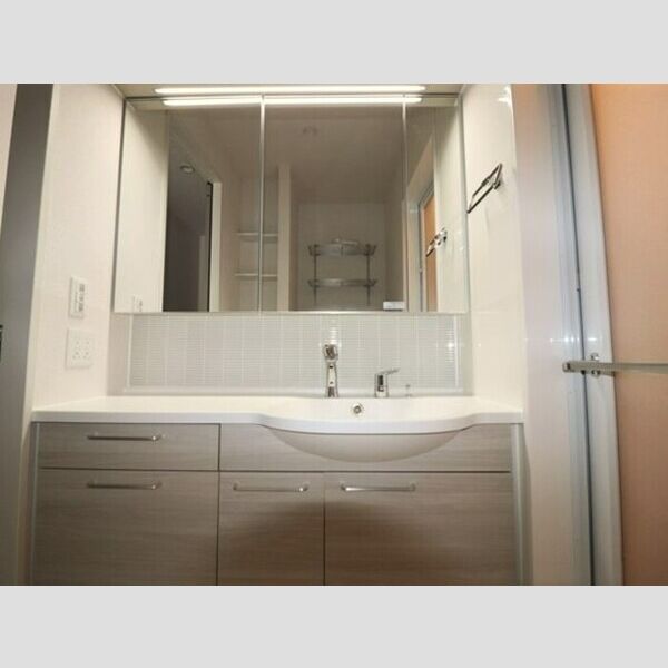 洗面所 (洗面台)