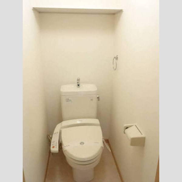 トイレ (トイレ)