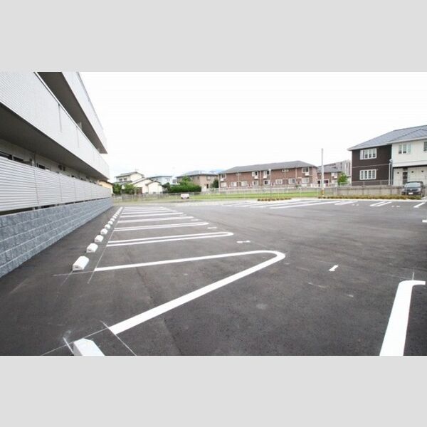 駐車場 (駐車場)