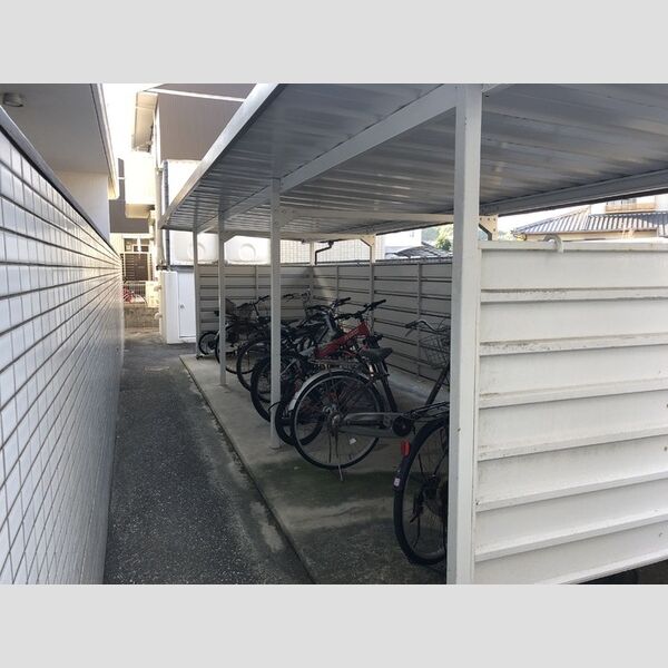 現地周辺 (サイクルポート)