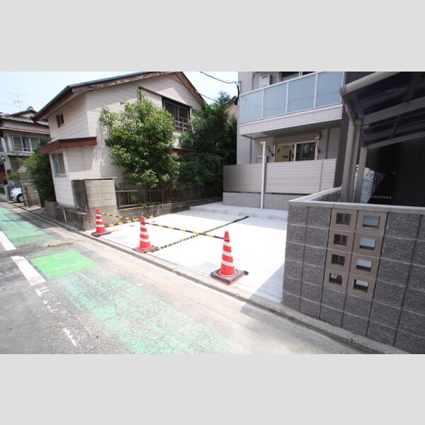 駐車場 (駐車場)