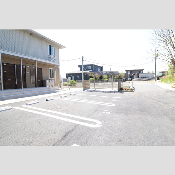 現地周辺 (駐輪場)