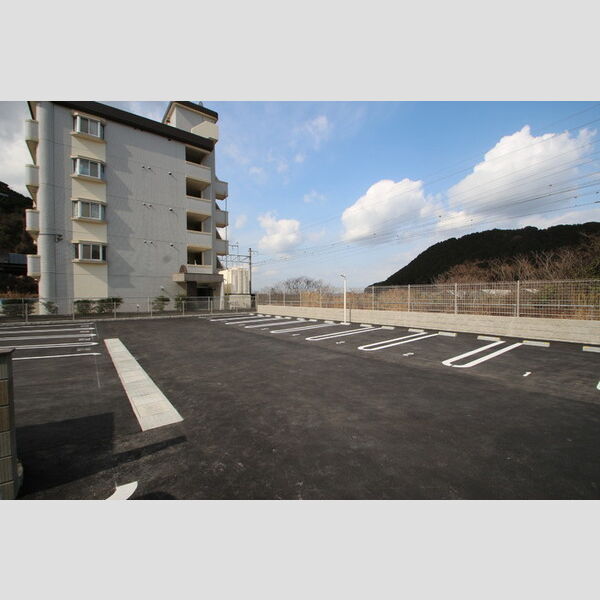 駐車場 (駐車場)