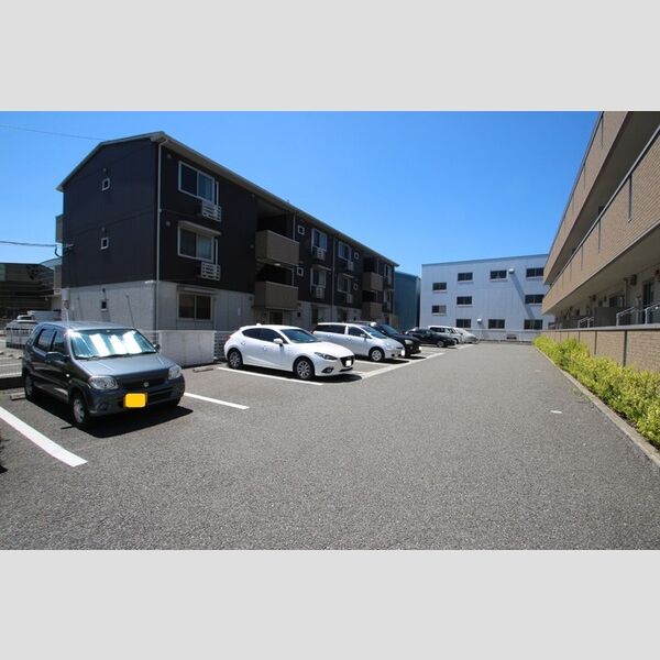 駐車場 (駐車場)
