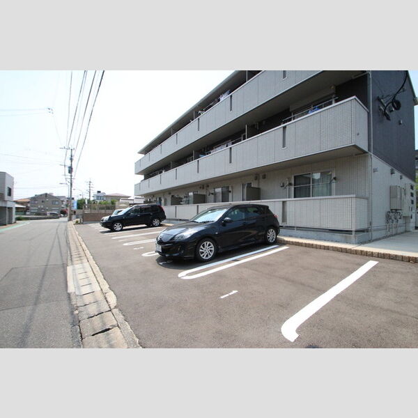 駐車場 (駐車場)