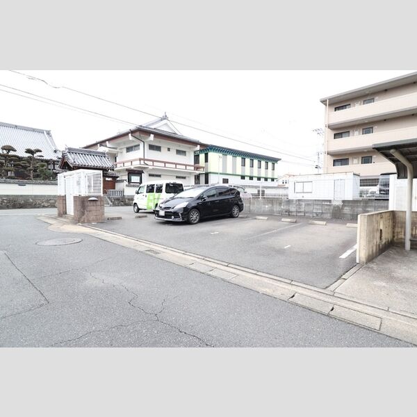 駐車場 (駐車場)