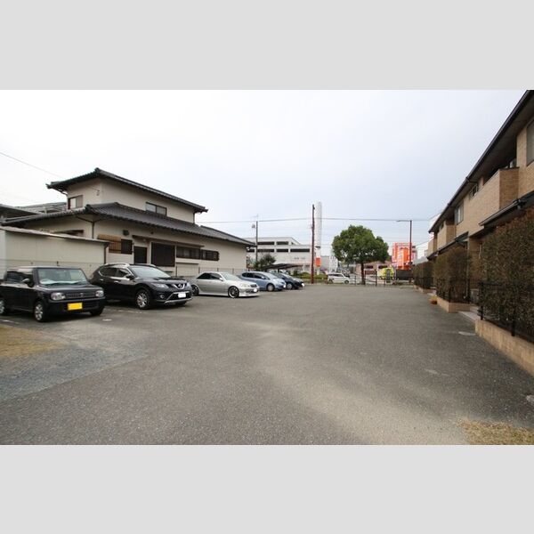 駐車場 (駐車場)