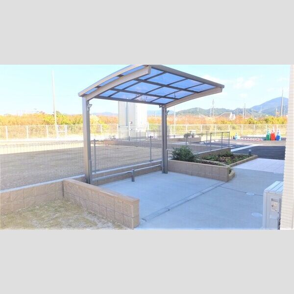 現地周辺 (駐輪場)