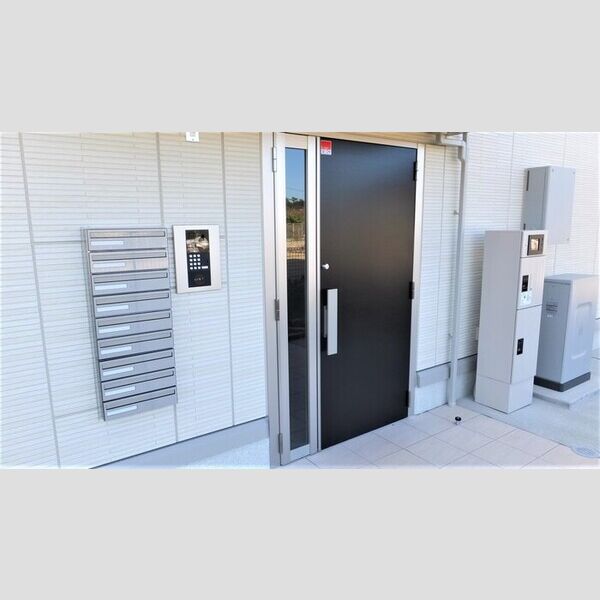 エントランス (エントランス)