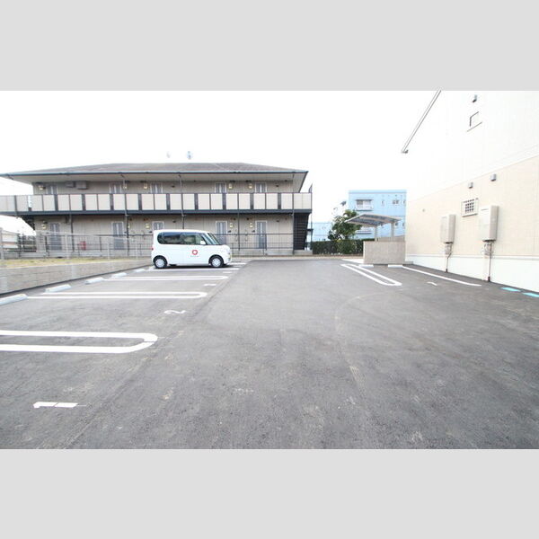 駐車場 (駐車場)