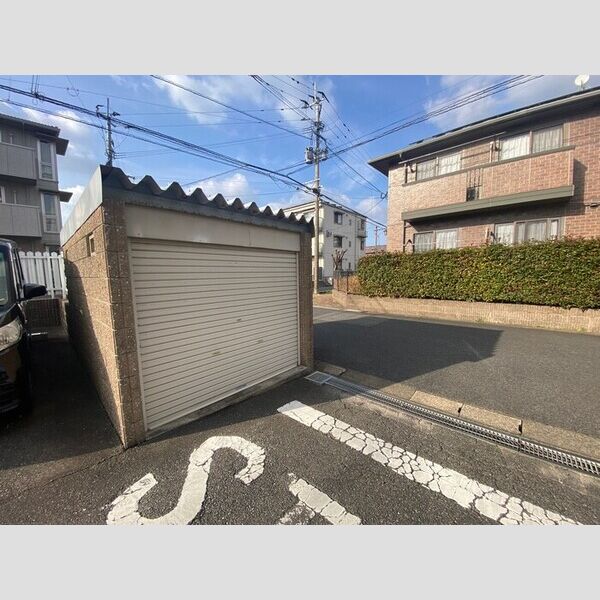 現地周辺 (ゴミ置場)