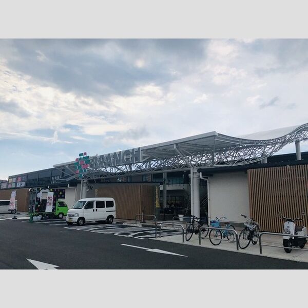 現地周辺 (BRANCH(複合商業施設)　1480m)