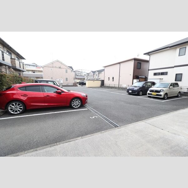 駐車場 (駐車場)